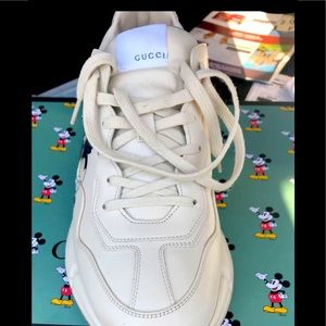 Gucci shoe